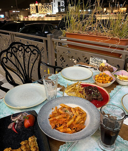 مطعم وكافيه ميماز - المدينة المنورة - +966 53 030 0505