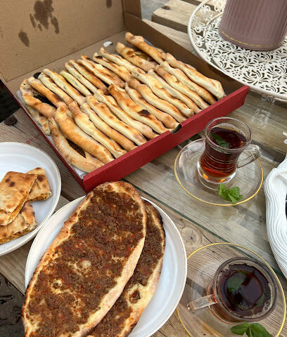 معجنات مذاق الشام - طوبارجال - +966 55 280 4743