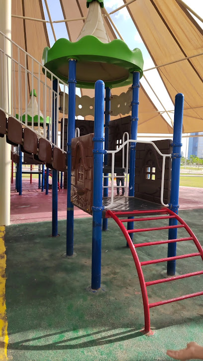 ملعب - Saudi Arabia|Al Khobar 34412،|EKAA6132، 6132 8، 3673، حي الكورنيش،