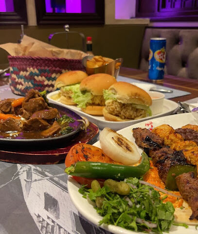 مطاعم التنور القلعة - القطيف - +966 13 853 1213