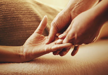 مساج علاج الاقدام - يشيد - +966 55 560 8885