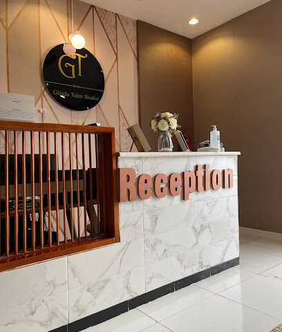 استوديو غادة طاهر غادة طاهر - أبها - +966 56 571 0268