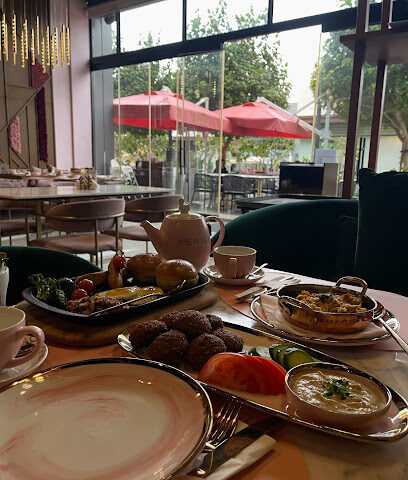 مطعم وصالة ME N YOU - الرياض - +966 55 404 4145